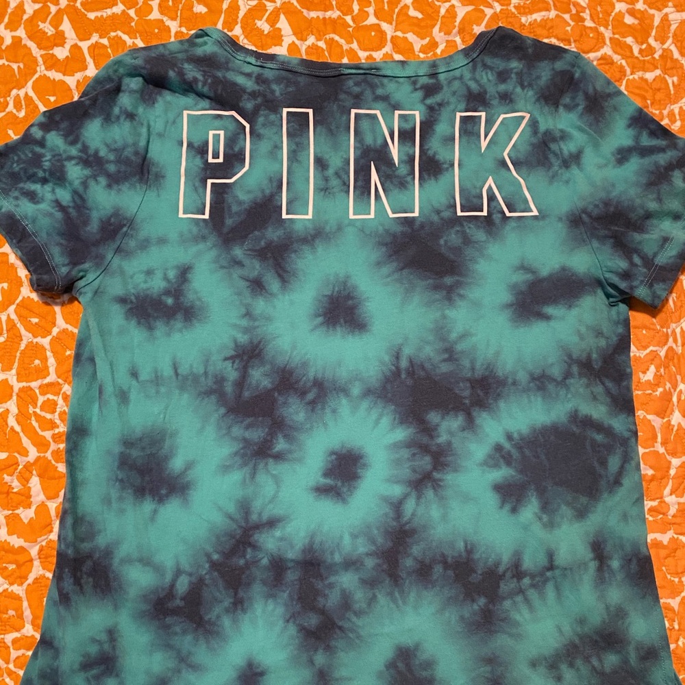 Victoria’s secret PINK V-neck tshirt